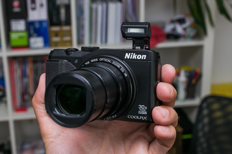 Nikon Coolpix S9900 (4).jpg